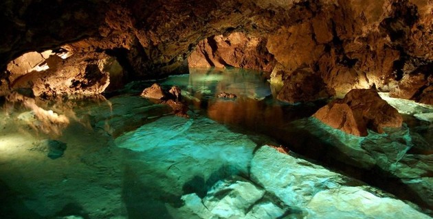 Bozkov caves